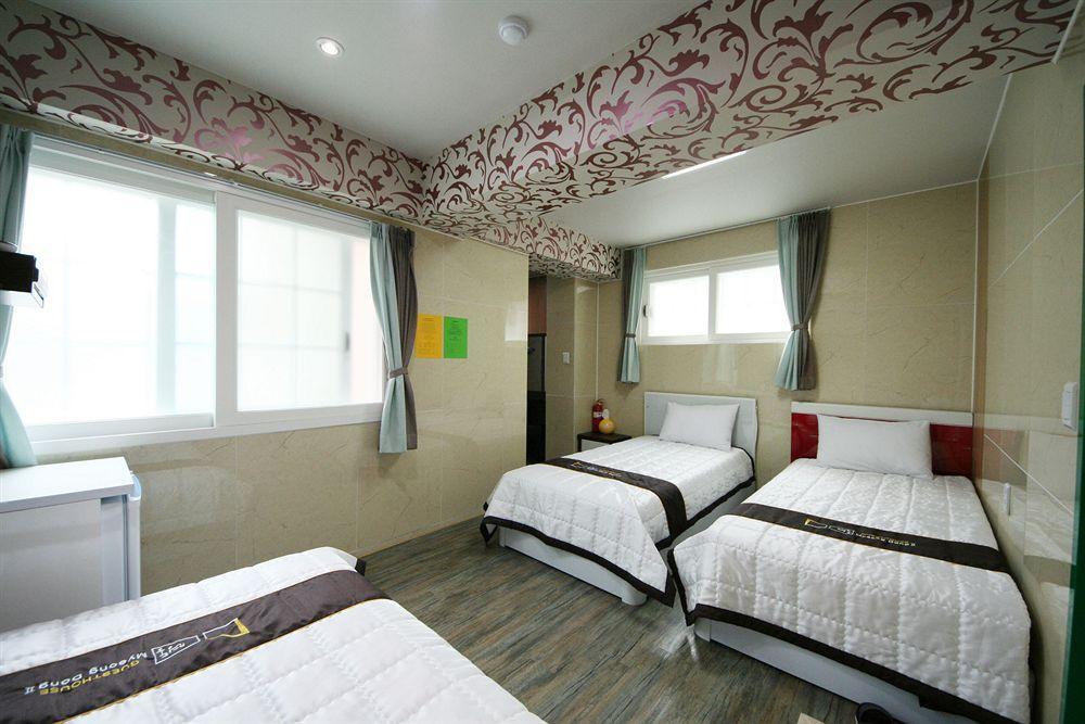 Guesthouse Myeongdong 2 Seoel Buitenkant foto