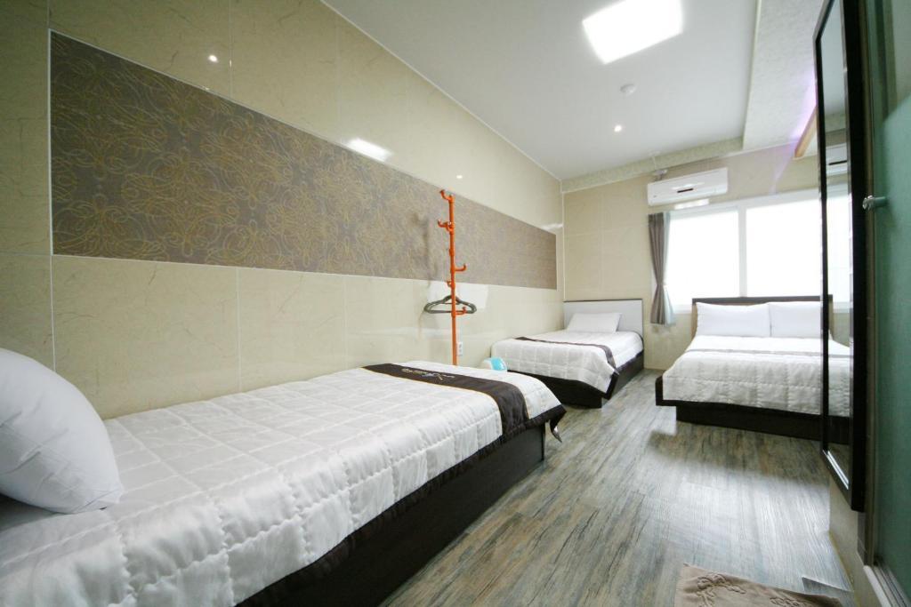 Guesthouse Myeongdong 2 Seoel Kamer foto
