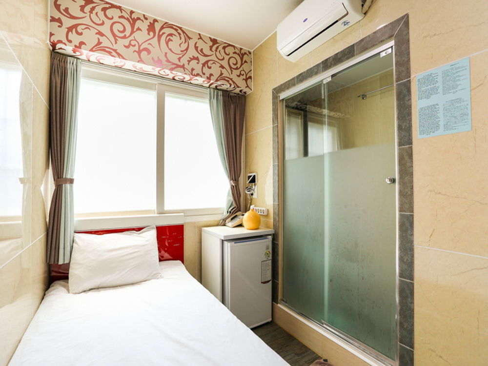 Guesthouse Myeongdong 2 Seoel Buitenkant foto