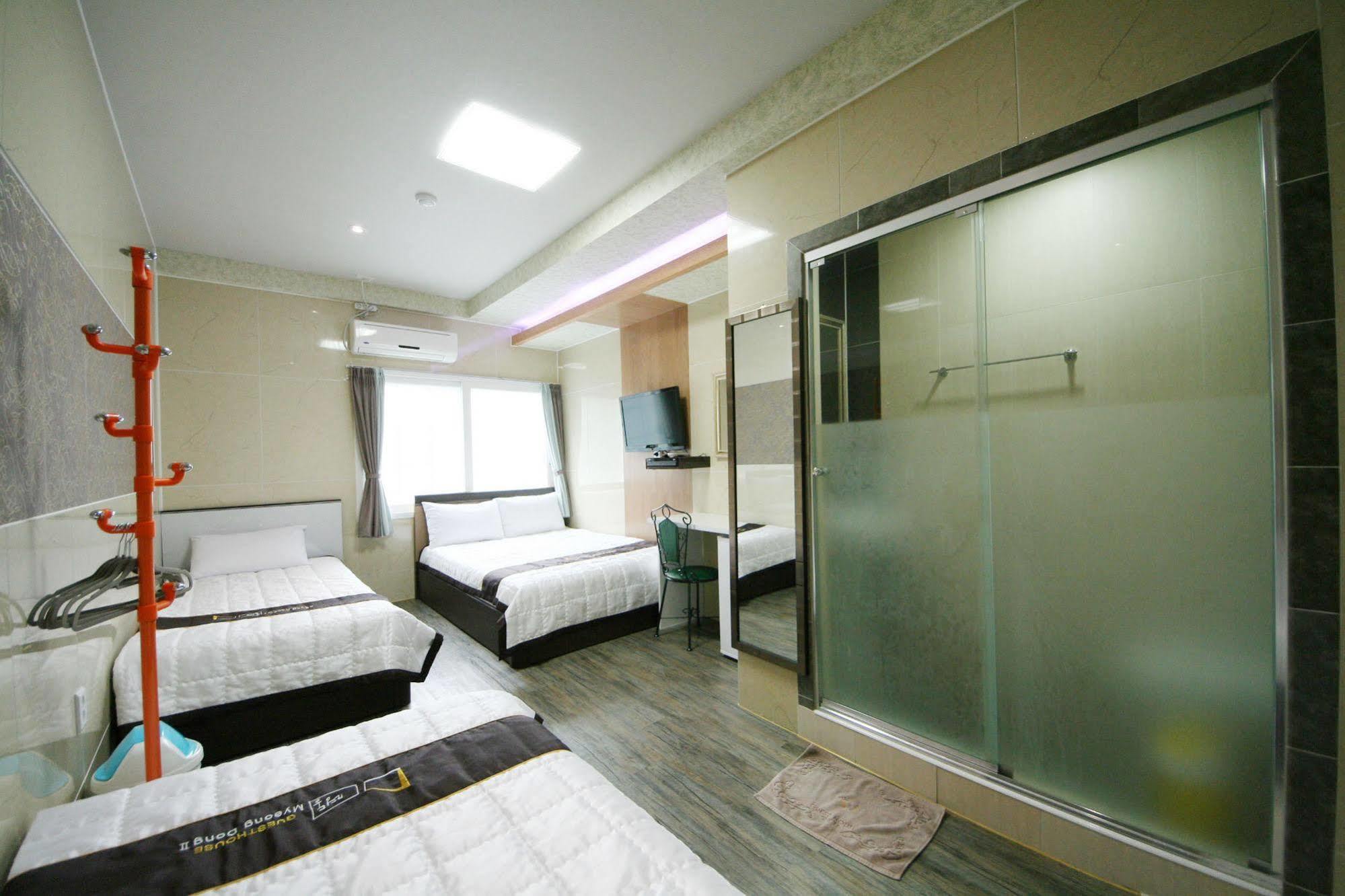 Guesthouse Myeongdong 2 Seoel Buitenkant foto