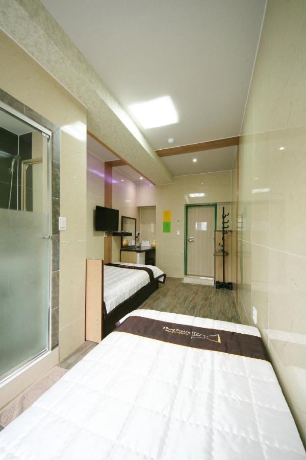 Guesthouse Myeongdong 2 Seoel Kamer foto